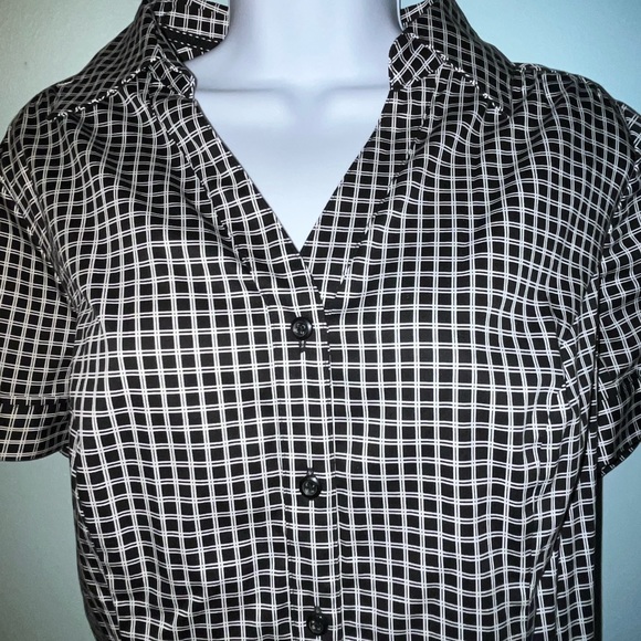 Lane Bryant Button Down Blouse Size 16 Black White - Picture 3 of 8